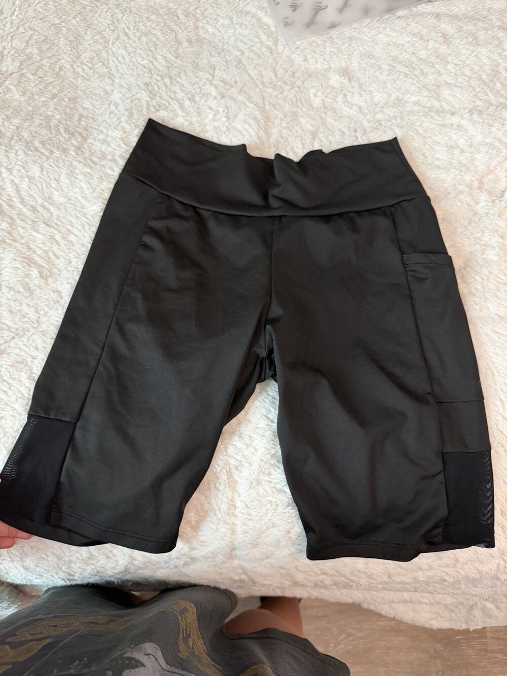 Women’s M Solid Black Biker Activewear Pull-On Shorts Stretch Elastic Waist